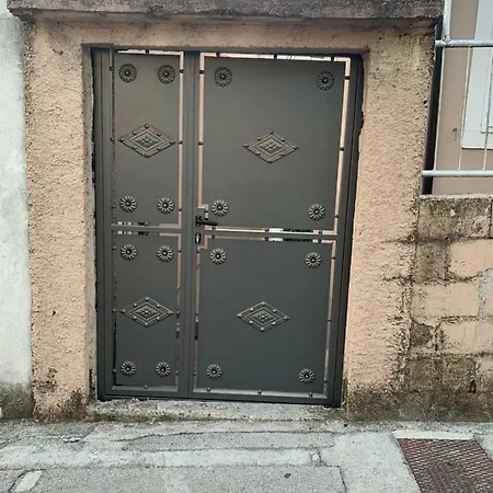 Apartman Stara Loza *
