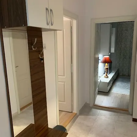 Apartman Stara Loza شقة تريبينيي